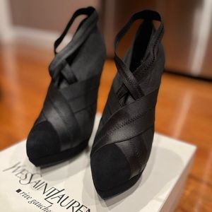 YSL Yves Saint Laurent Divine Platform Booties Boots shoes size 9.5 39.5